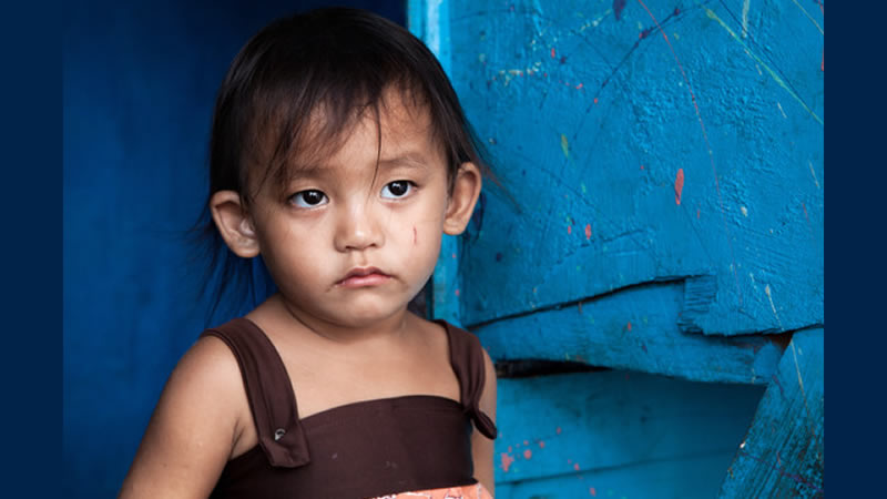 asian girl in poverty