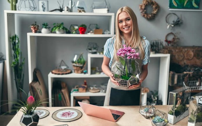 businesswoman starting new company businesswoman starting new company