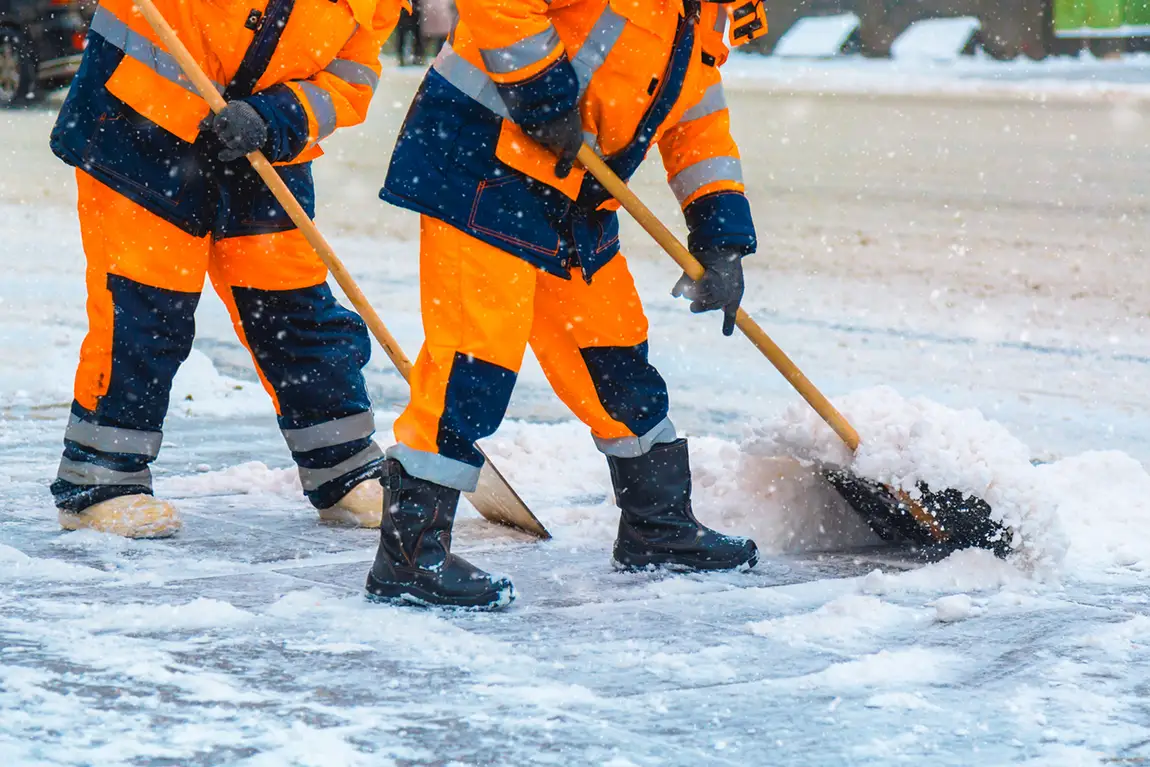 snow removal employees